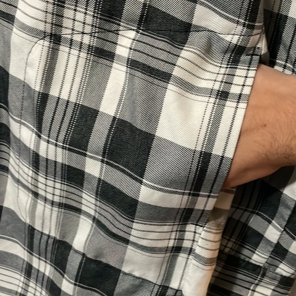 BURTON Grey Button/Snap-down Plaid. Sz M - Picture 7 of 7